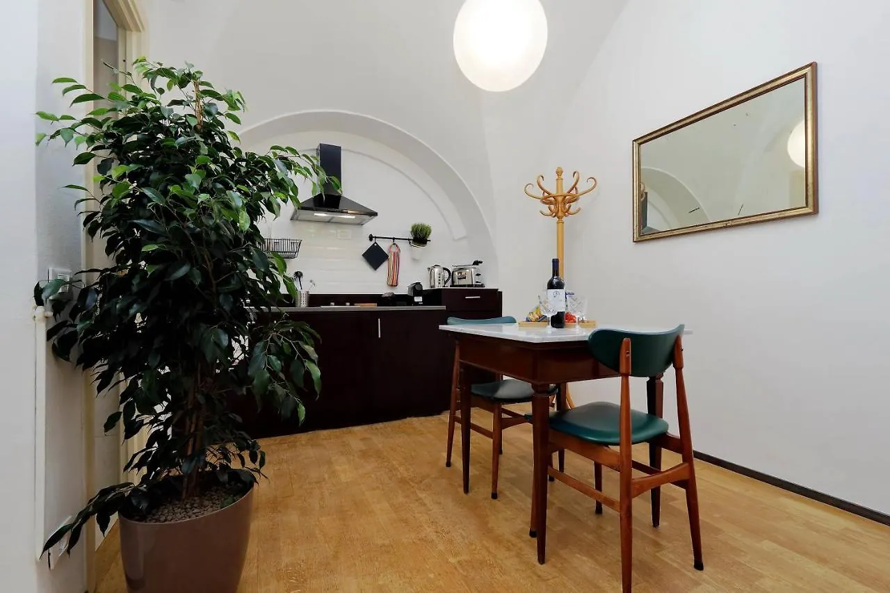 Restart Accommodations Celimontana Rome 0*,